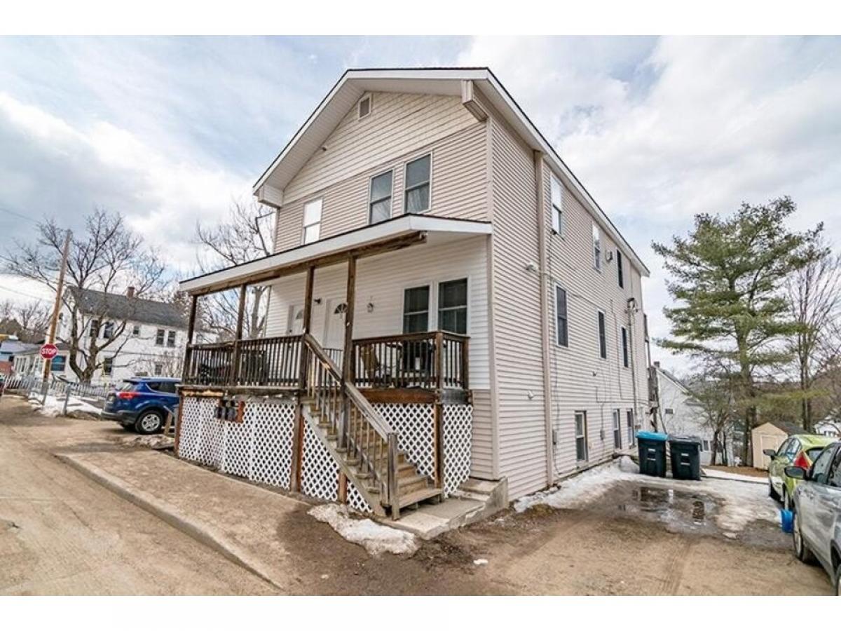 Picture of Home For Sale in Saranac Lake, New York, United States