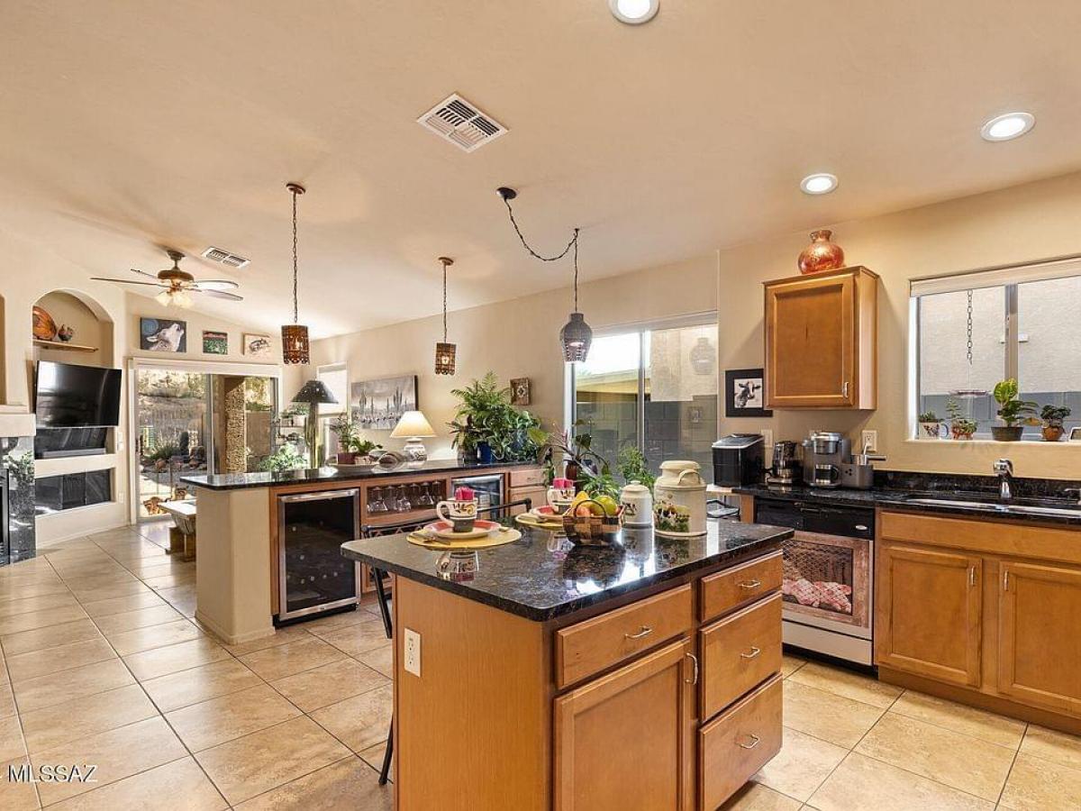 Picture of Home For Sale in Saddlebrooke, Arizona, United States