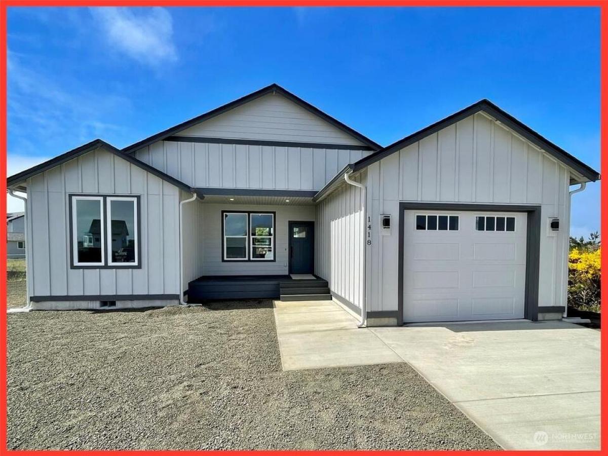 Picture of Home For Sale in Ocean Shores, Washington, United States