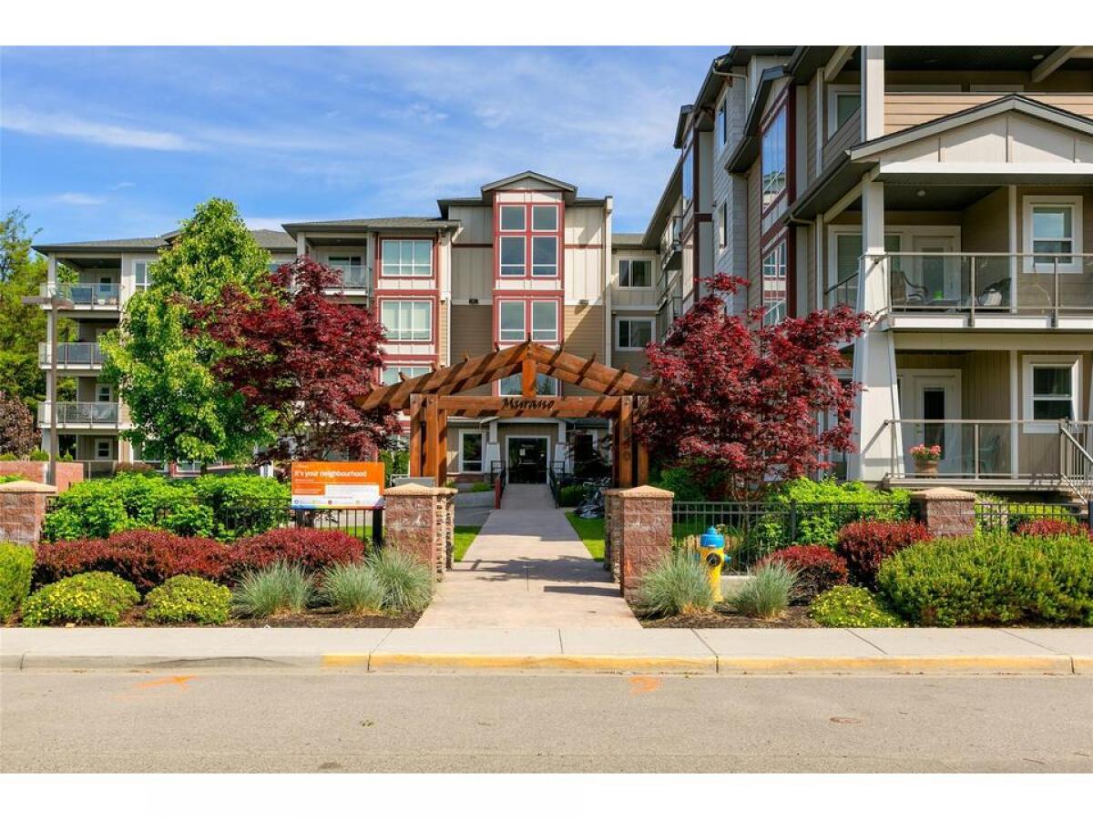 Picture of Condo For Sale in Kelowna, British Columbia, Canada