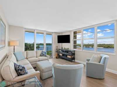 Condo For Sale in Boca Raton, Florida