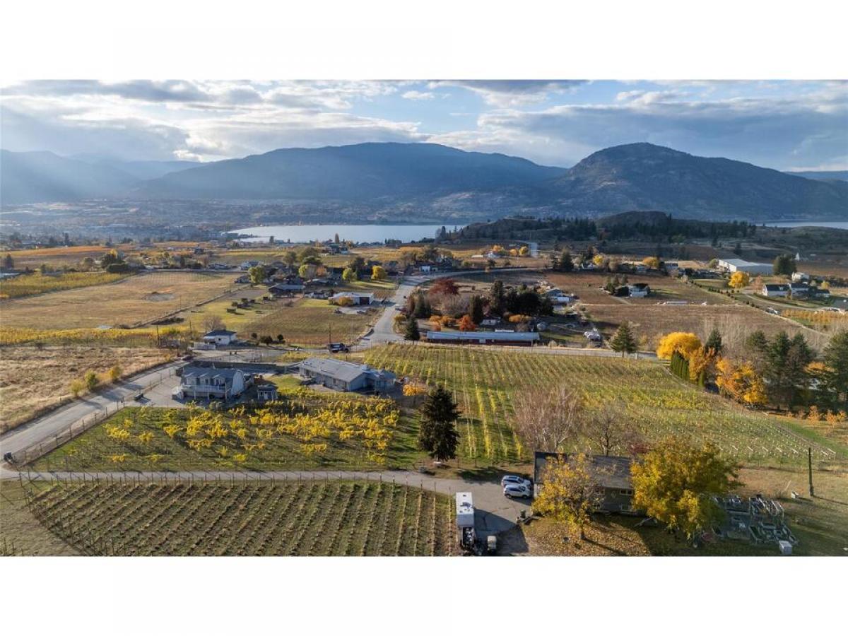 Picture of Home For Sale in Penticton, British Columbia, Canada