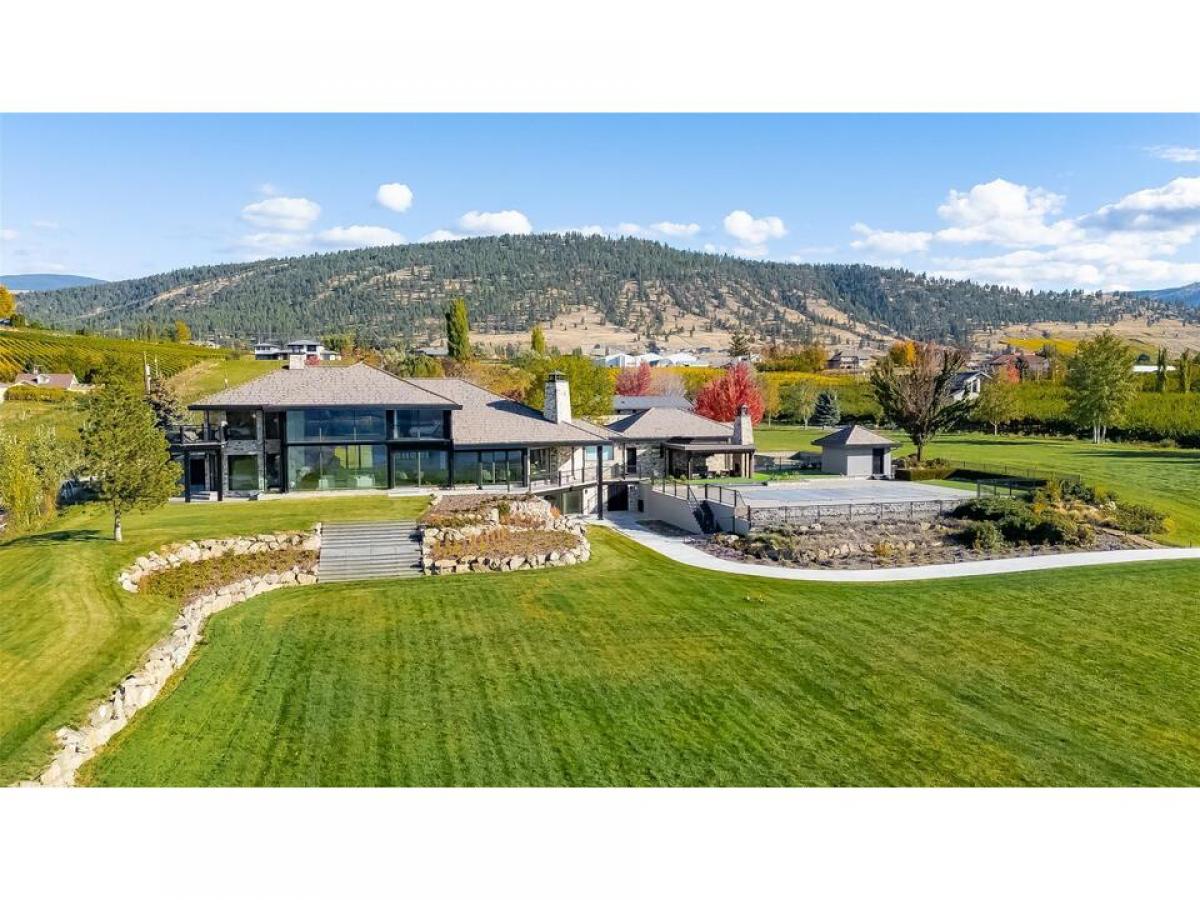 Picture of Home For Sale in Penticton, British Columbia, Canada