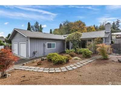 Home For Sale in Kirkland, Washington