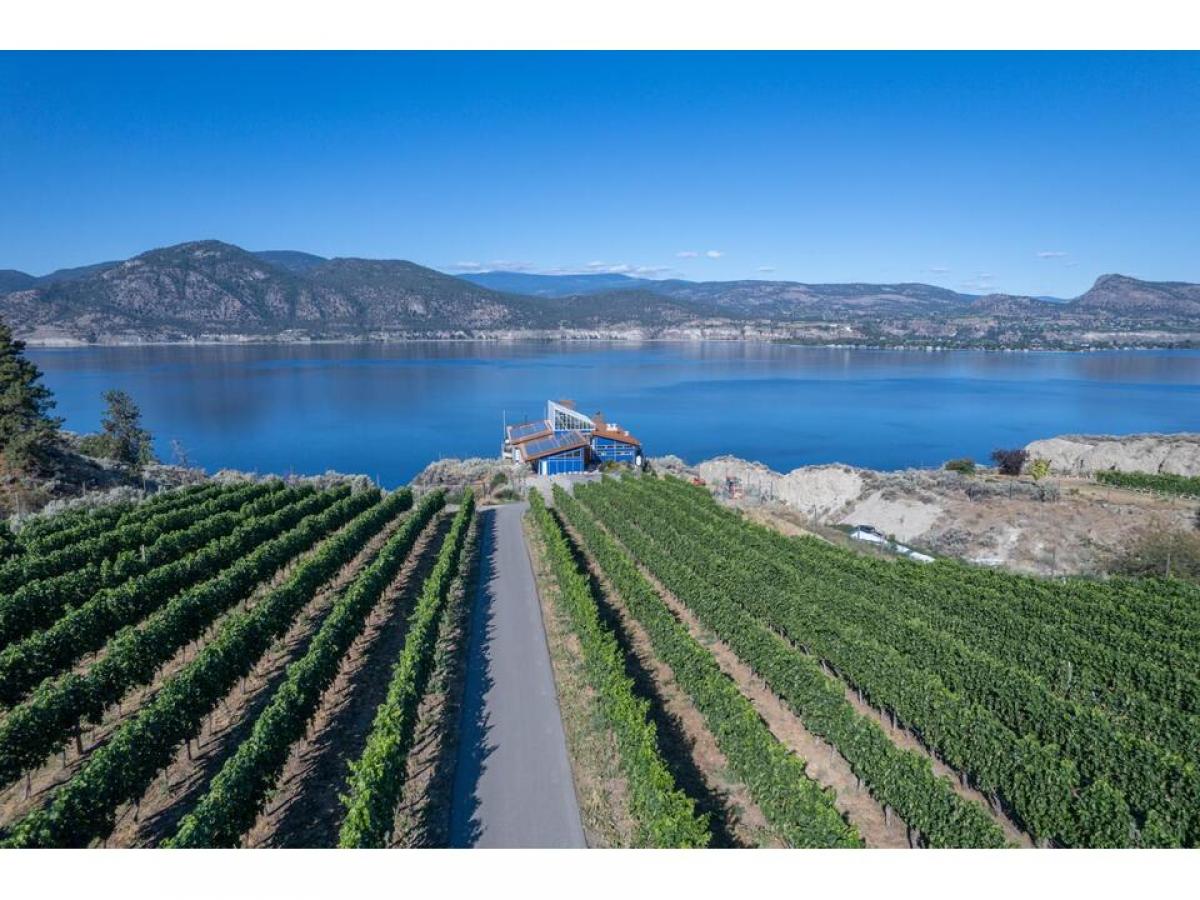 Picture of Home For Sale in Naramata, British Columbia, Canada