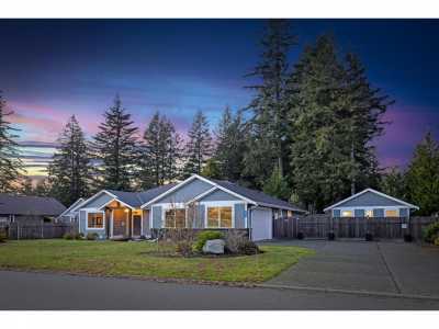 Home For Sale in Courtenay, Canada