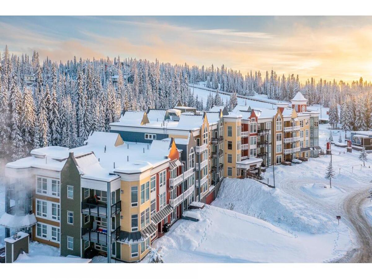 Picture of Condo For Sale in Vernon, British Columbia, Canada