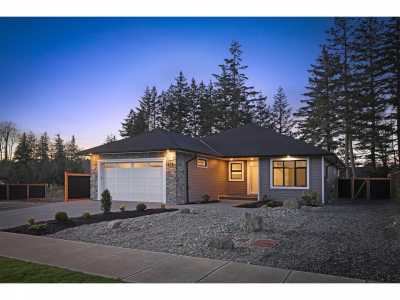 Home For Sale in Comox, Canada