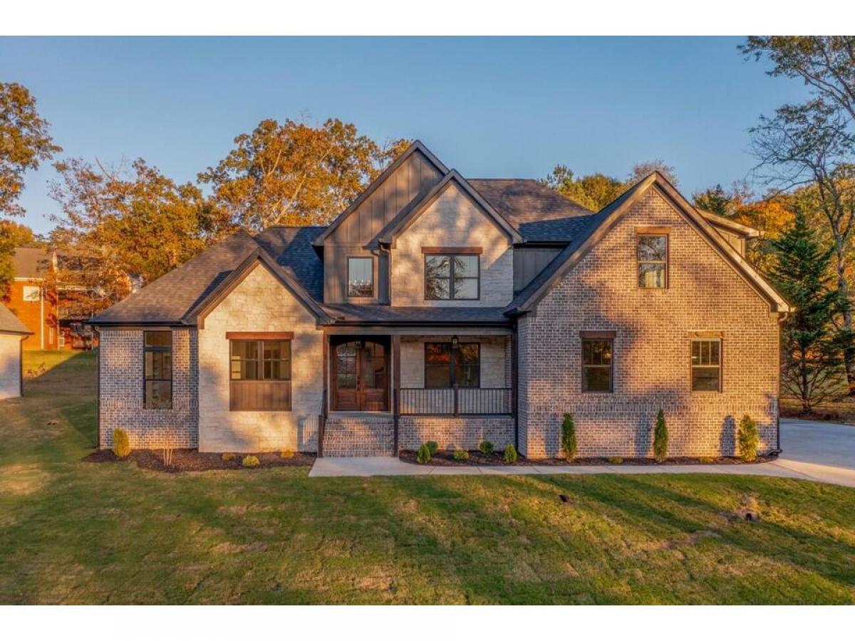 Picture of Home For Sale in Rock Spring, Georgia, United States