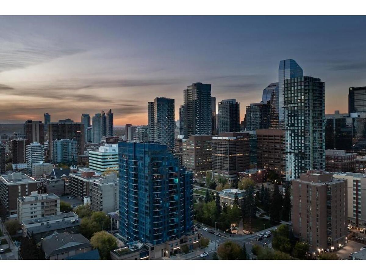 Picture of Condo For Sale in Calgary, Alberta, Canada