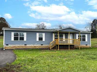 Home For Sale in Dandridge, Tennessee