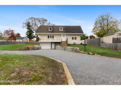 Home For Sale in Belford, New Jersey