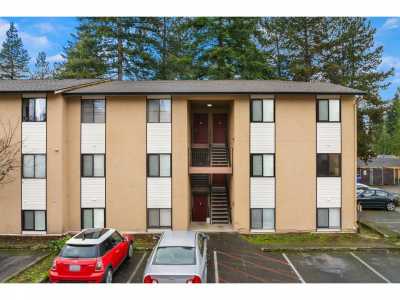 Condo For Sale in Bellevue, Washington