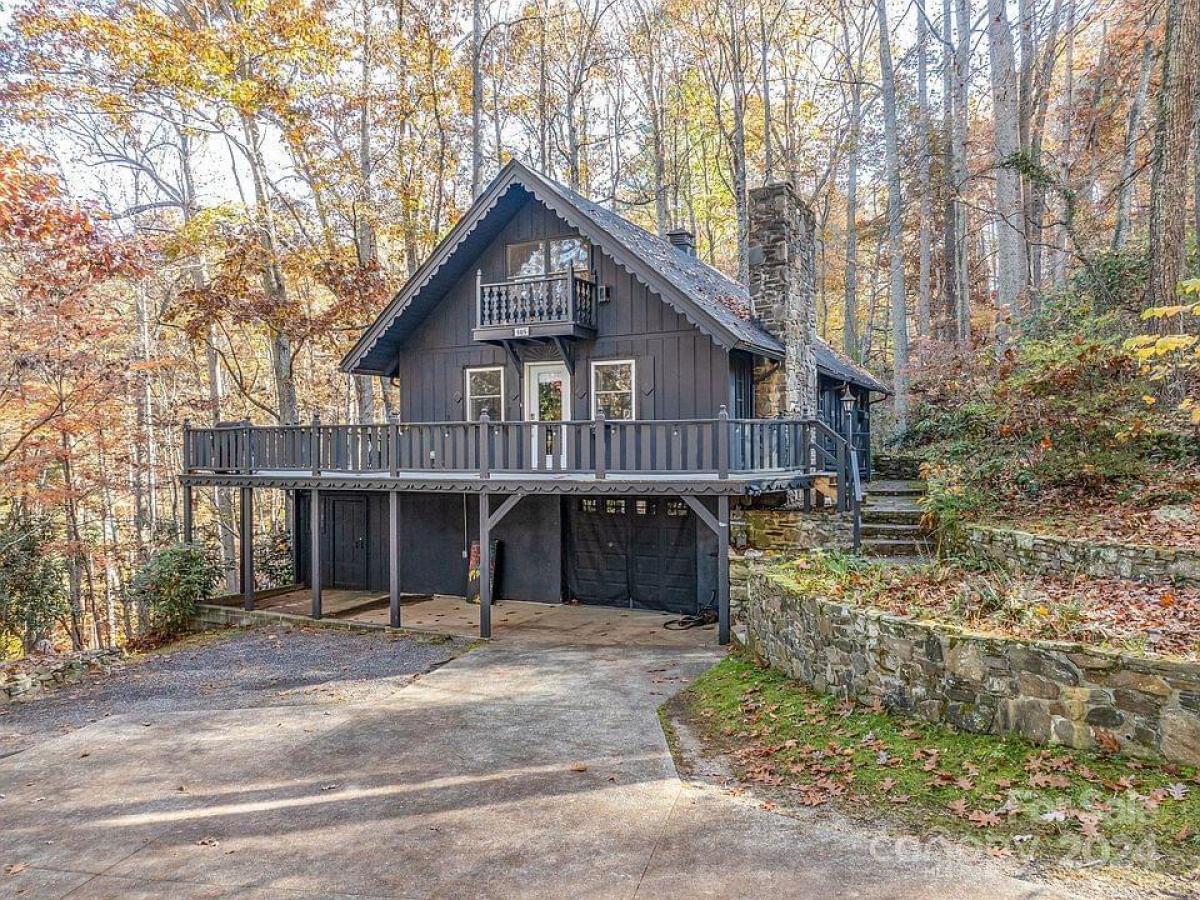 Picture of Home For Sale in Burnsville, North Carolina, United States