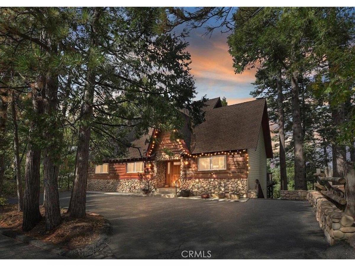 Picture of Home For Sale in Lake Arrowhead, California, United States