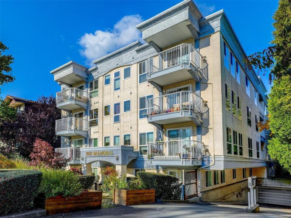 Picture of Condo For Sale in Victoria, British Columbia, Canada