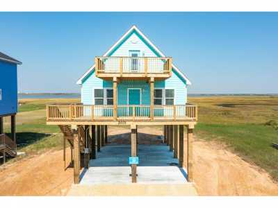 Home For Sale in Surfside Beach, Texas