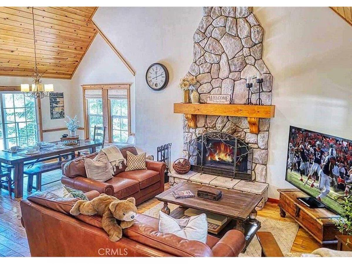 Picture of Home For Sale in Lake Arrowhead, California, United States