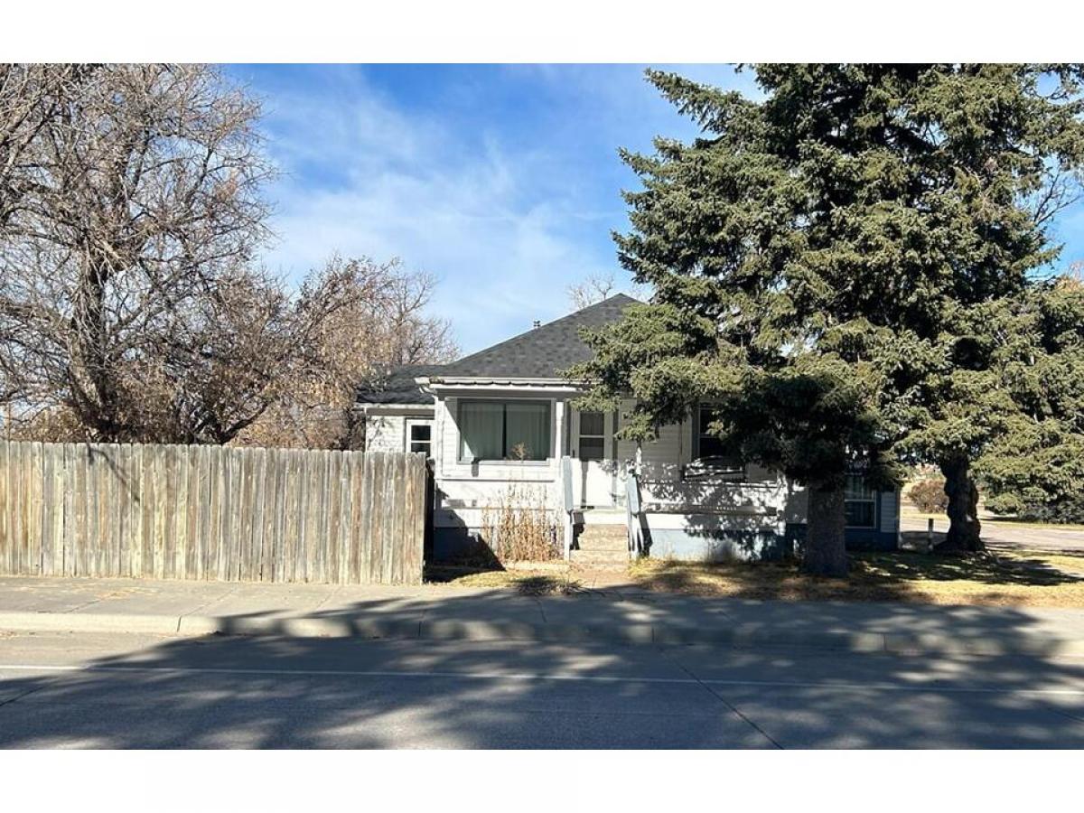 Picture of Home For Sale in Lusk, Wyoming, United States