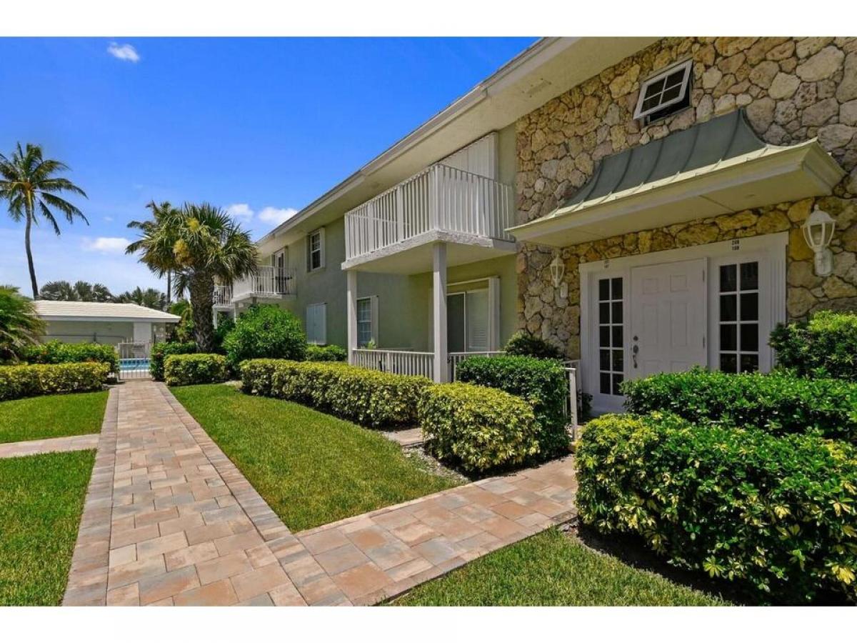 Picture of Home For Sale in Ocean Ridge, Florida, United States