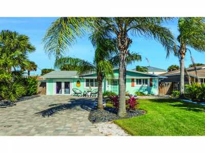 Home For Sale in New Smyrna Beach, Florida