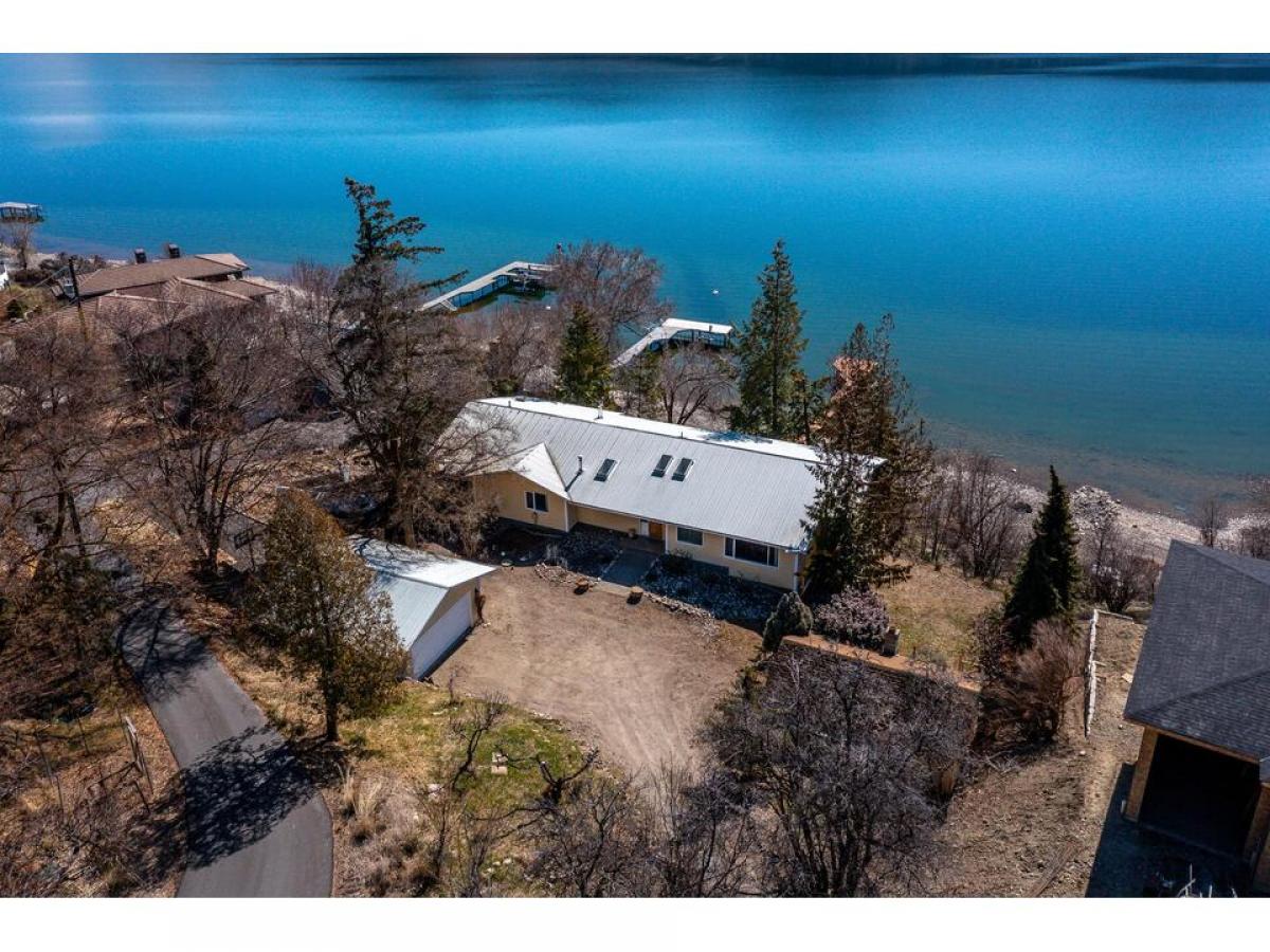 Picture of Home For Sale in Vernon, British Columbia, Canada