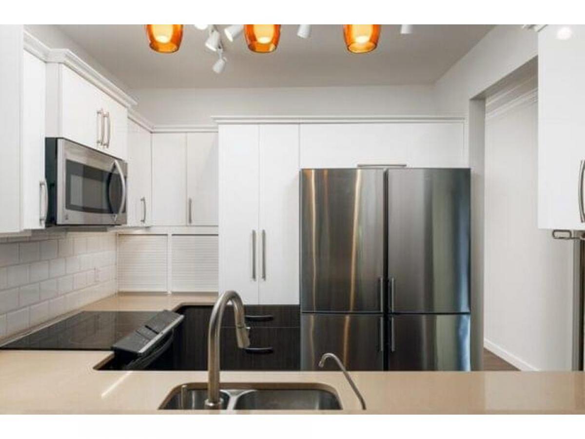 Picture of Condo For Sale in Kelowna, British Columbia, Canada