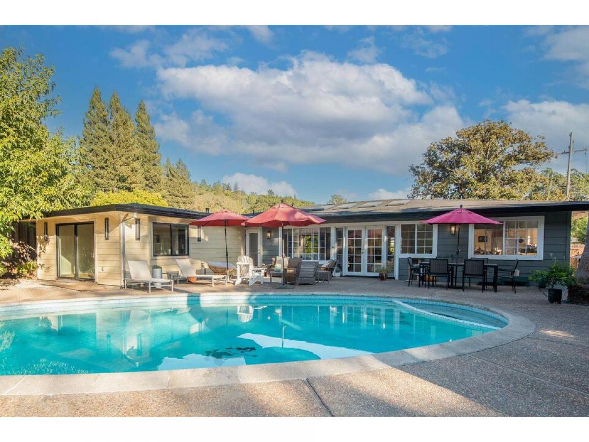 Picture of Home For Sale in Santa Rosa, California, United States