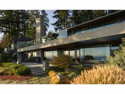 Home For Sale in Sechelt, Canada