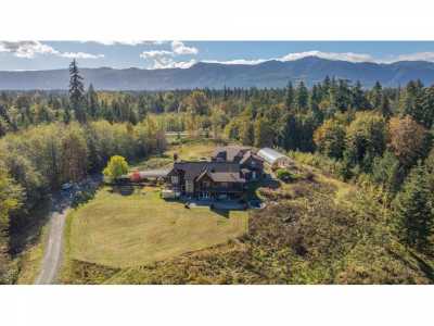 Home For Sale in Qualicum Beach, Canada