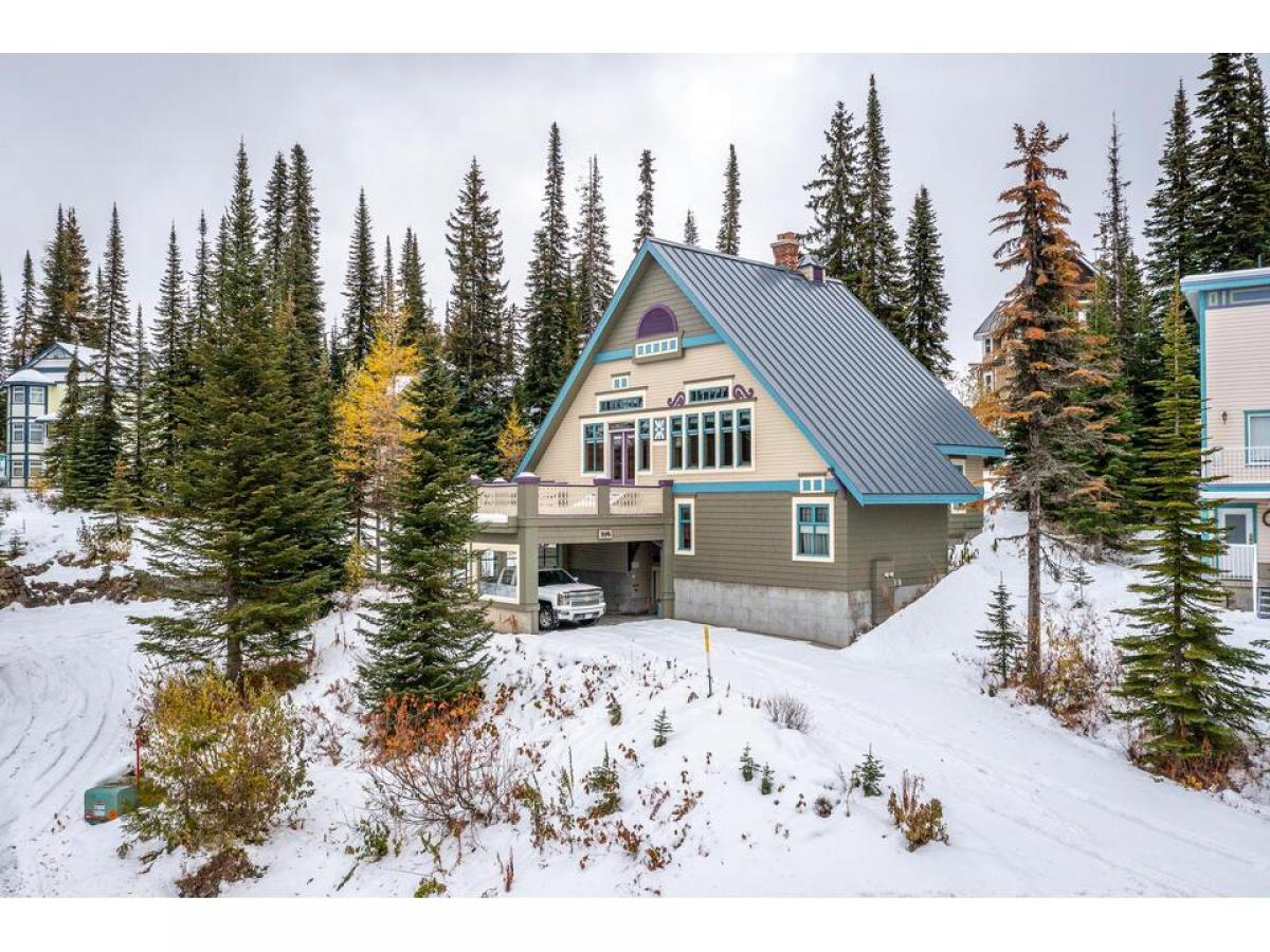 Picture of Home For Sale in Vernon, British Columbia, Canada