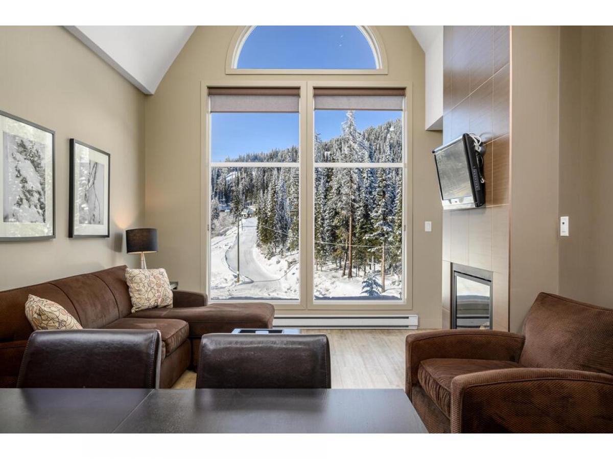 Picture of Home For Sale in Vernon, British Columbia, Canada