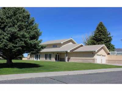 Home For Sale in Lingle, Wyoming