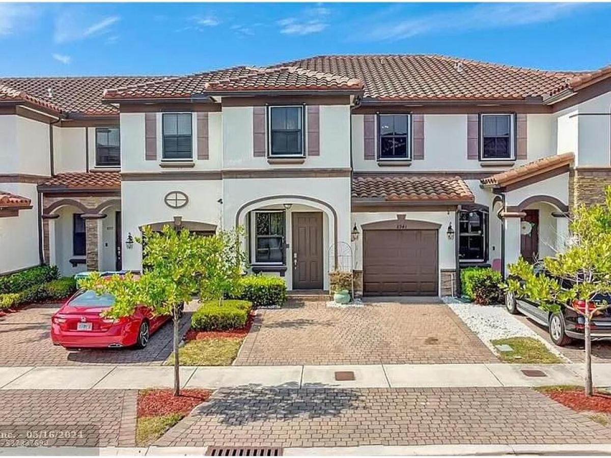 Picture of Home For Sale in Hialeah, Florida, United States