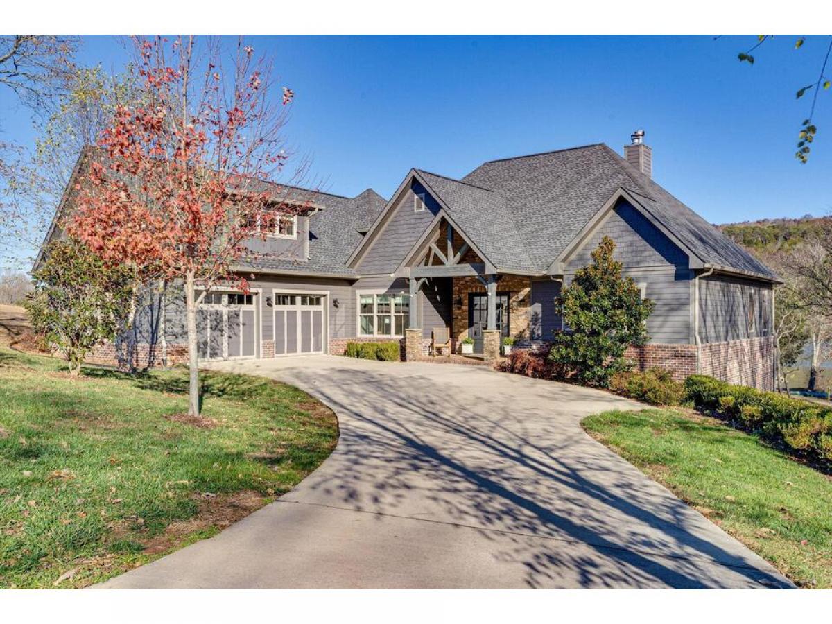 Picture of Home For Sale in Jasper, Tennessee, United States