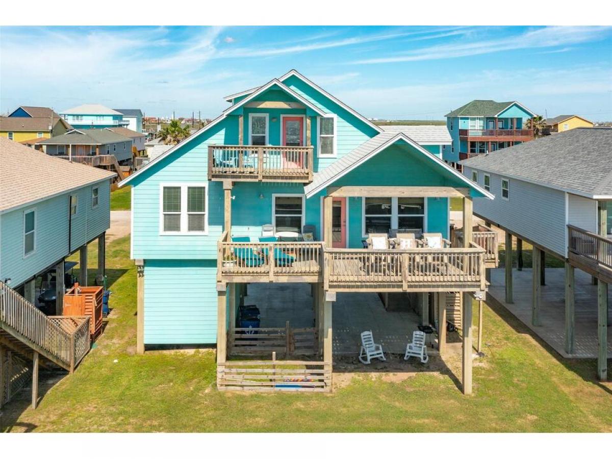 Picture of Home For Sale in Surfside Beach, Texas, United States