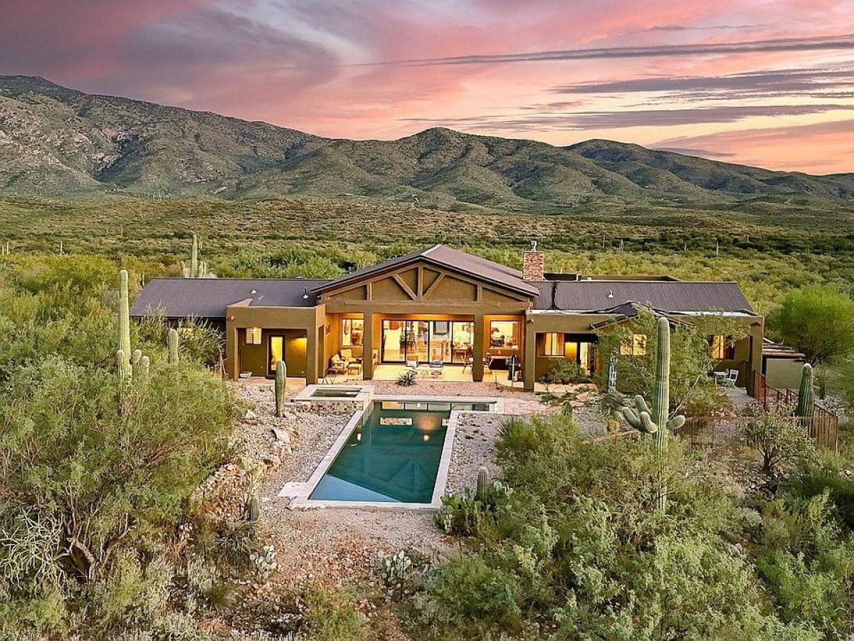 Picture of Home For Sale in Vail, Arizona, United States