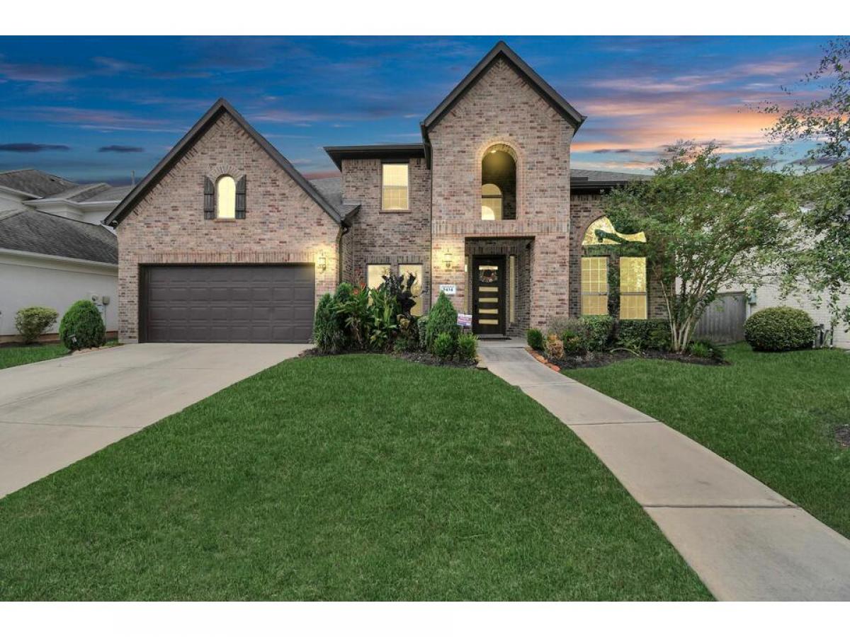 Picture of Home For Sale in Sugar Land, Texas, United States