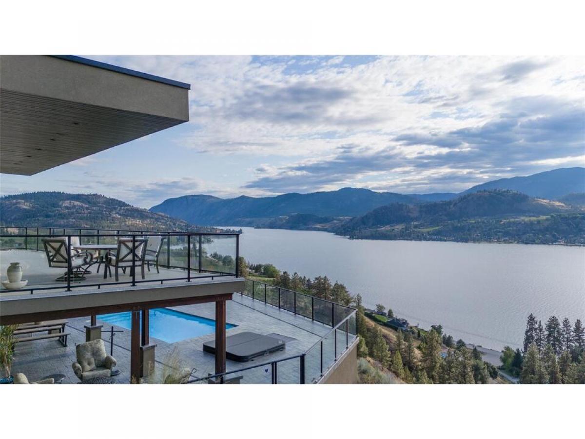 Picture of Home For Sale in Okanagan Falls, British Columbia, Canada