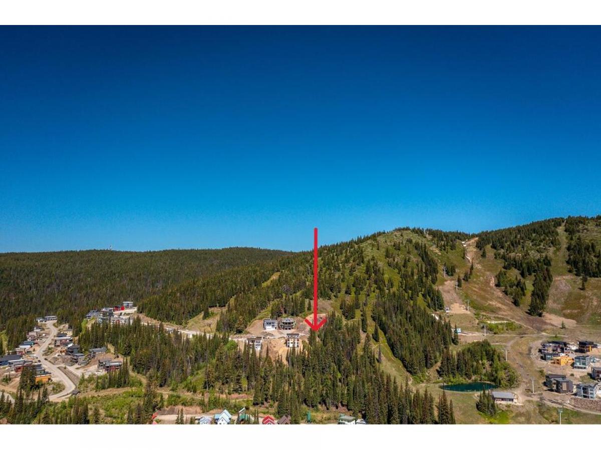 Picture of Residential Land For Sale in Vernon, British Columbia, Canada