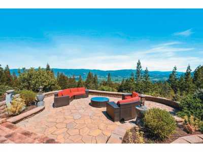 Home For Sale in Ukiah, California