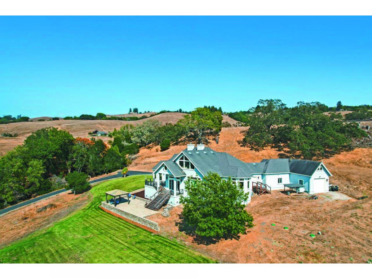 Picture of Home For Sale in Santa Rosa, California, United States