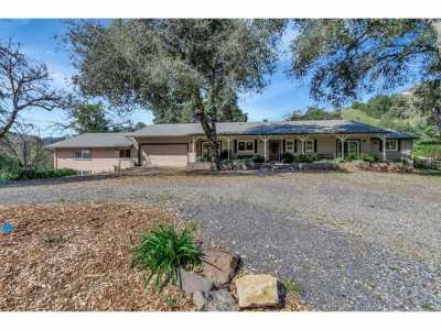 Home For Sale in Cloverdale, California