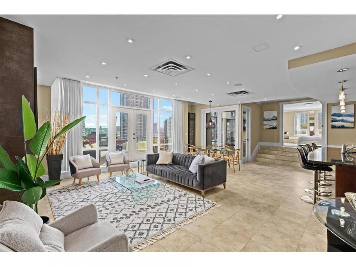 Picture of Condo For Sale in Vancouver, British Columbia, Canada