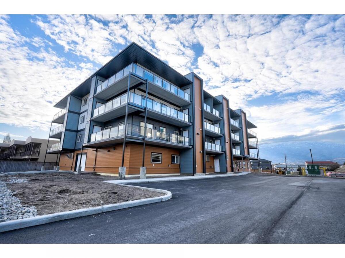 Picture of Condo For Sale in Osoyoos, British Columbia, Canada