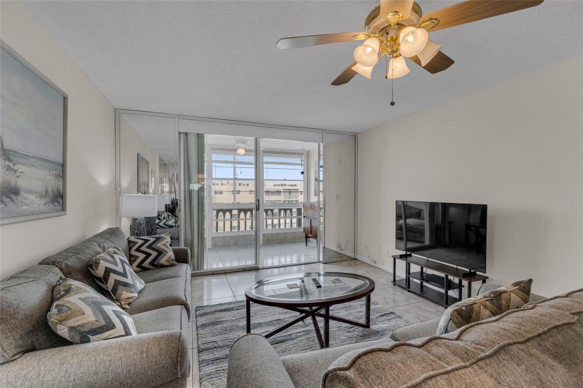 Picture of Condo For Sale in Hallandale Beach, Florida, United States