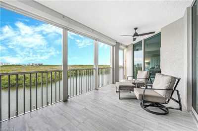 Condo For Sale in Naples, Florida