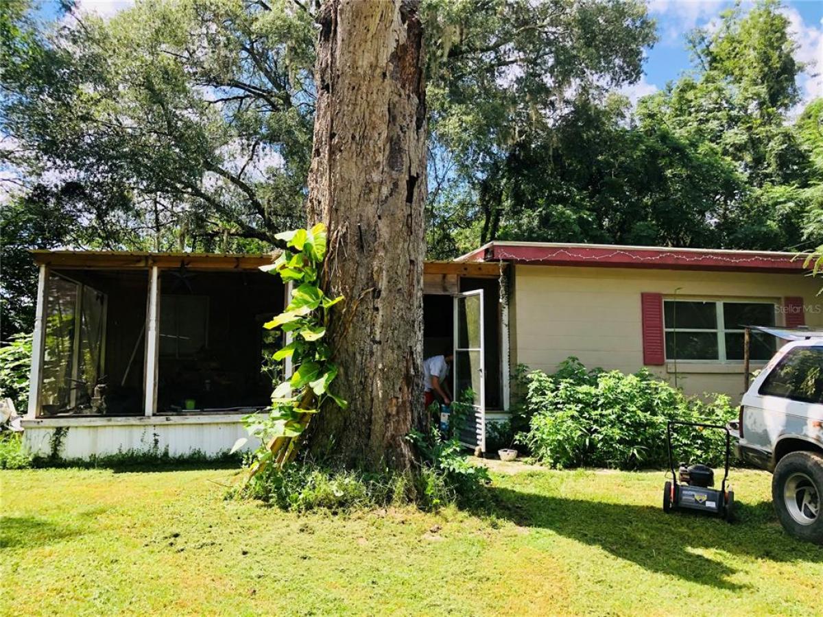 Picture of Mobile Home For Sale in Anthony, Florida, United States