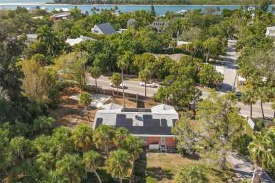 Home For Sale in Sarasota, Florida