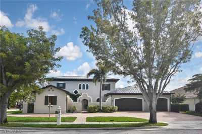 Home For Sale in Fort Myers, Florida